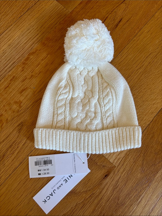 Janie and Jack Other - Janie and Jack NB Cream Cable Knit Pom Hat